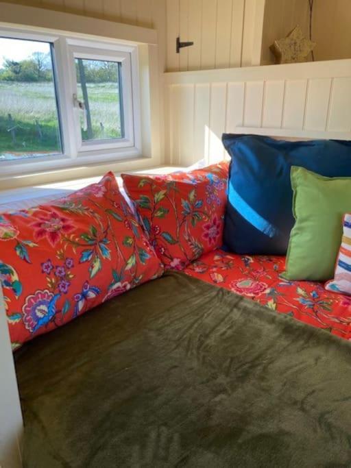 Neddys Rest Luxury Horsebox Stay Battle Dış mekan fotoğraf